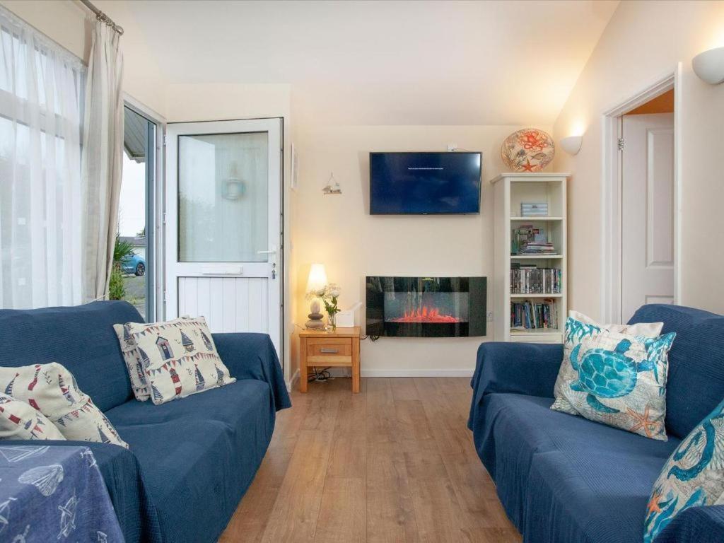 Sunnydaze-Detached Chalet With 2 Bedrooms And 2 Bathrooms And Private Parking Outside Door ดาร์ตมัธ ภายนอก รูปภาพ
